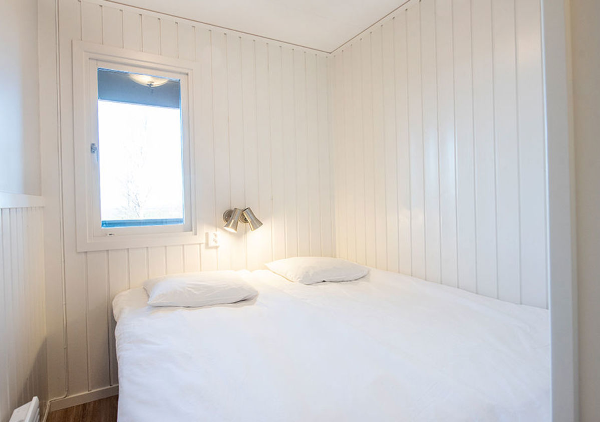 Stoten Deluxe Bed