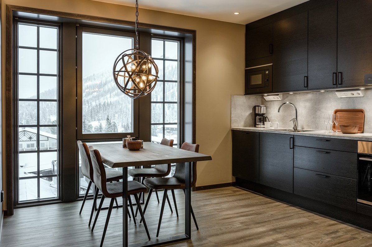 Hund 2 Bed Apt Kitchen